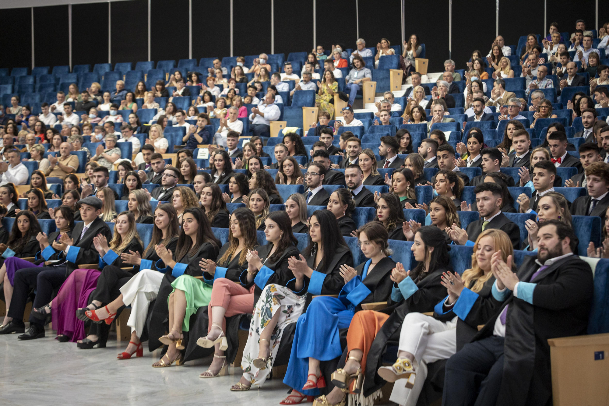 En imágenes: Así fue la ceremonia de graduación de la promoción 2018-2022 de la Facultad Padre-Ossó