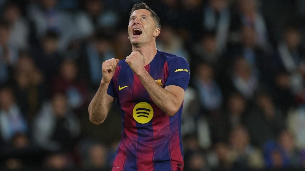 Lewandowski celebró tres goles en Balaídos