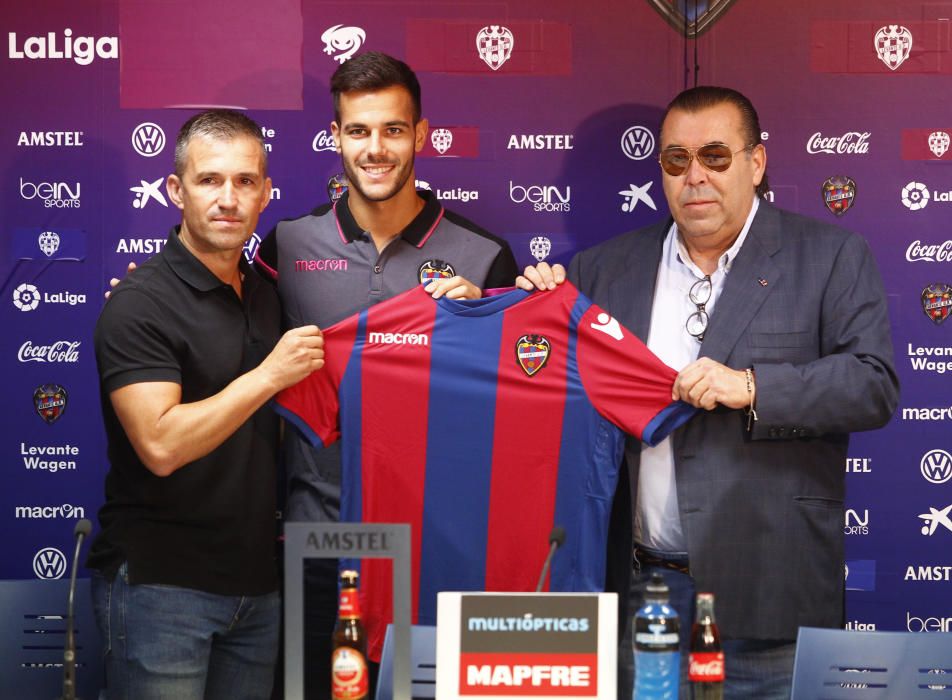 Róber Pier, presentado como jugador del Levante