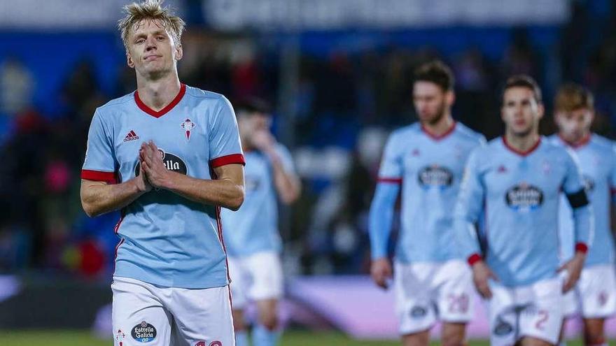 Wass pide perdón a la afición celeste tras la derrota encajada anoche en el Coliseum Alfons Pérez. // LOF