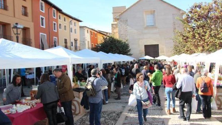 La plaza de Sant Pere vuelve a ser la Fira de Xàtiva