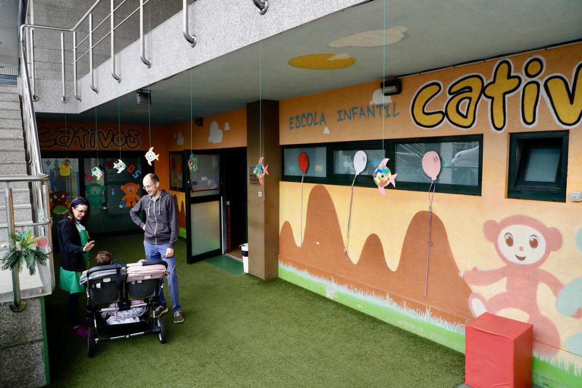 Un centro Galiña Azul ubicado en la rúa Restollal de Santiago