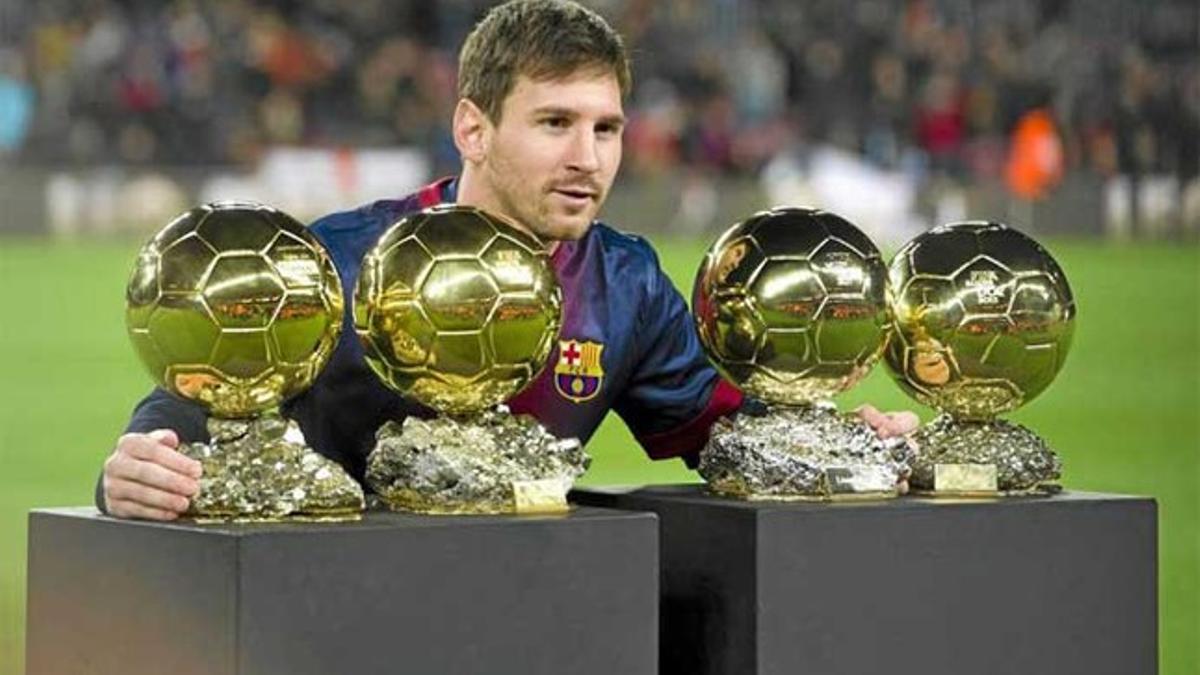 Messi ya ofreció a la afición los cuatro Balones de Oro anteriores