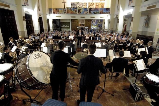 HOMENAJE A MARA GONZALEZ EN LA PLAZA DEL PILAR