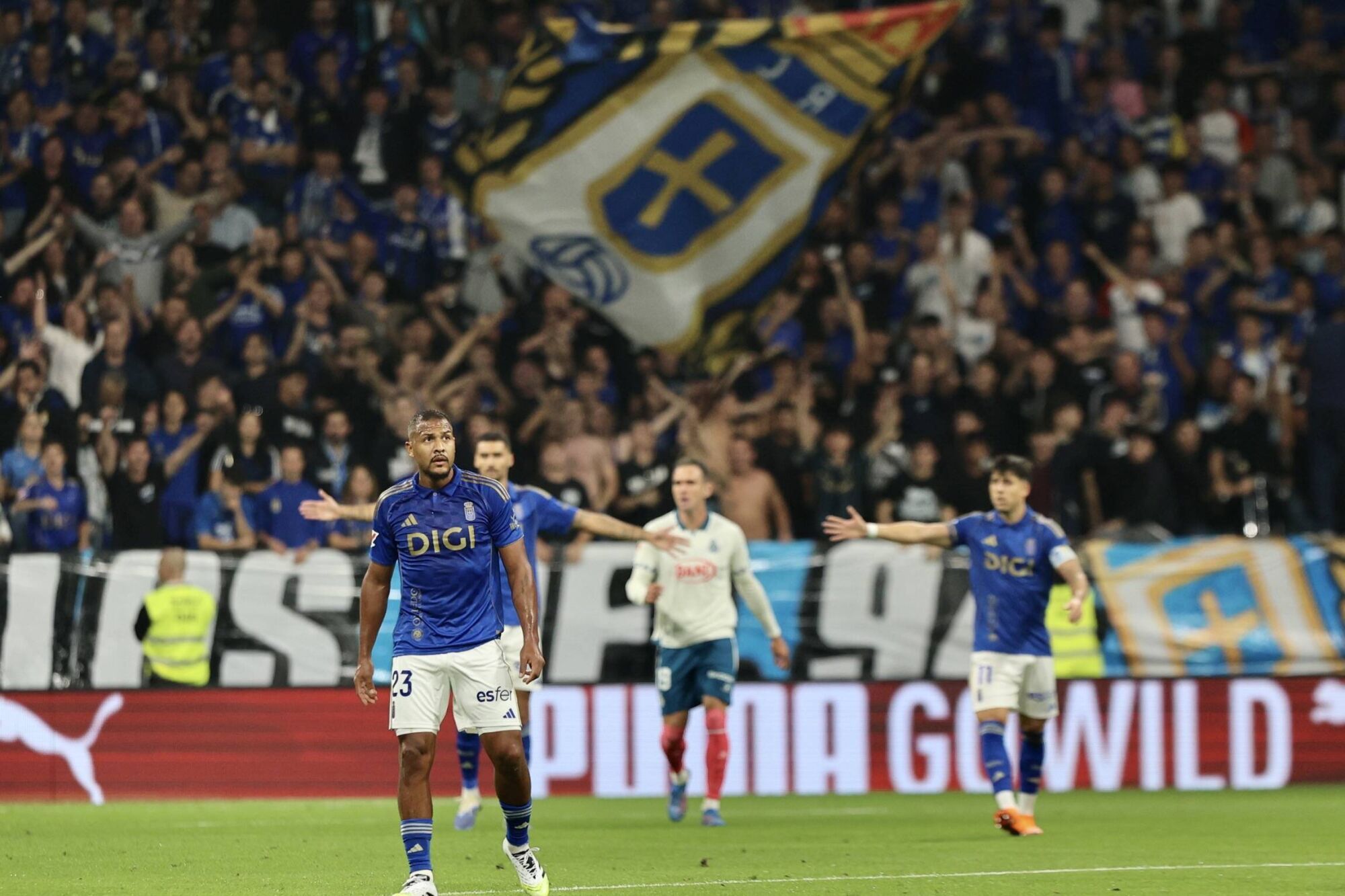 Todas las IMÁGENES del reestreno de Carrión con el Oviedo, con derrota ante el Espanyol 