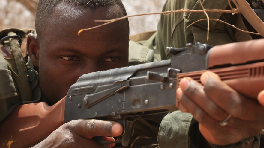 Imagen de archivo de un militar de Burkina Faso.