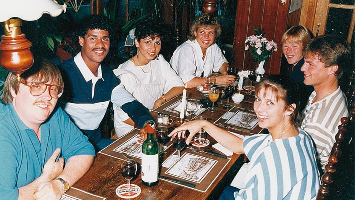 Rijkaard y Koeman compartiendo un almuerzo