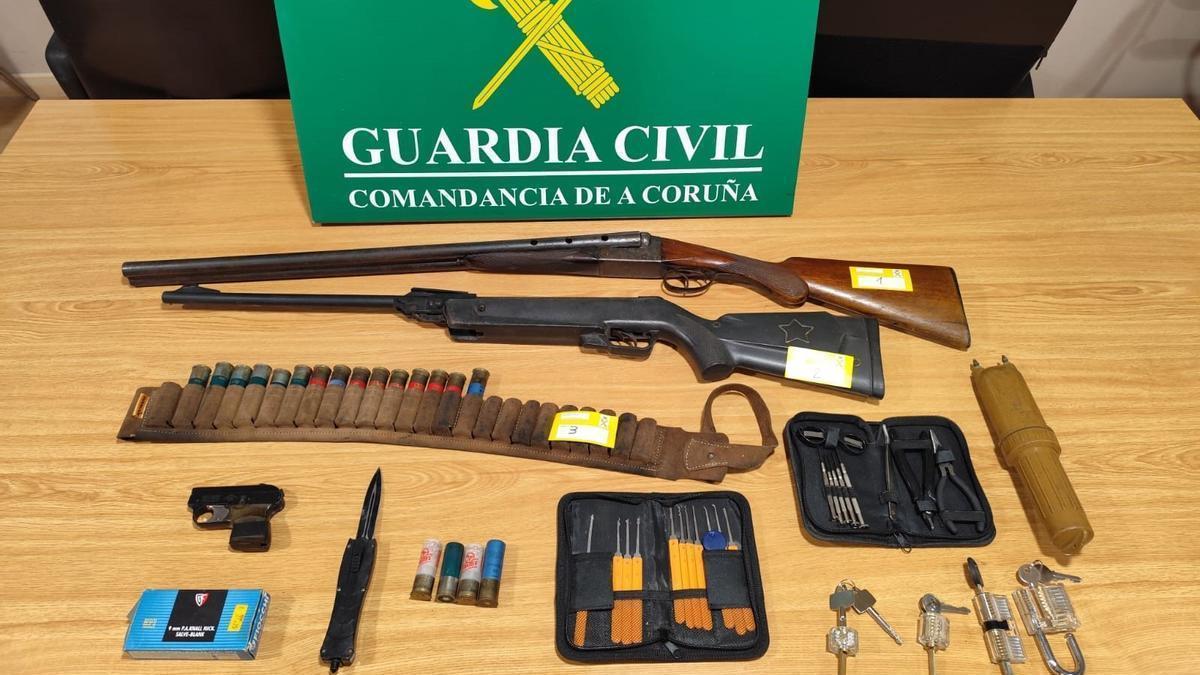 Detenidas dos personas acusadas de robar en una vivienda de Rois