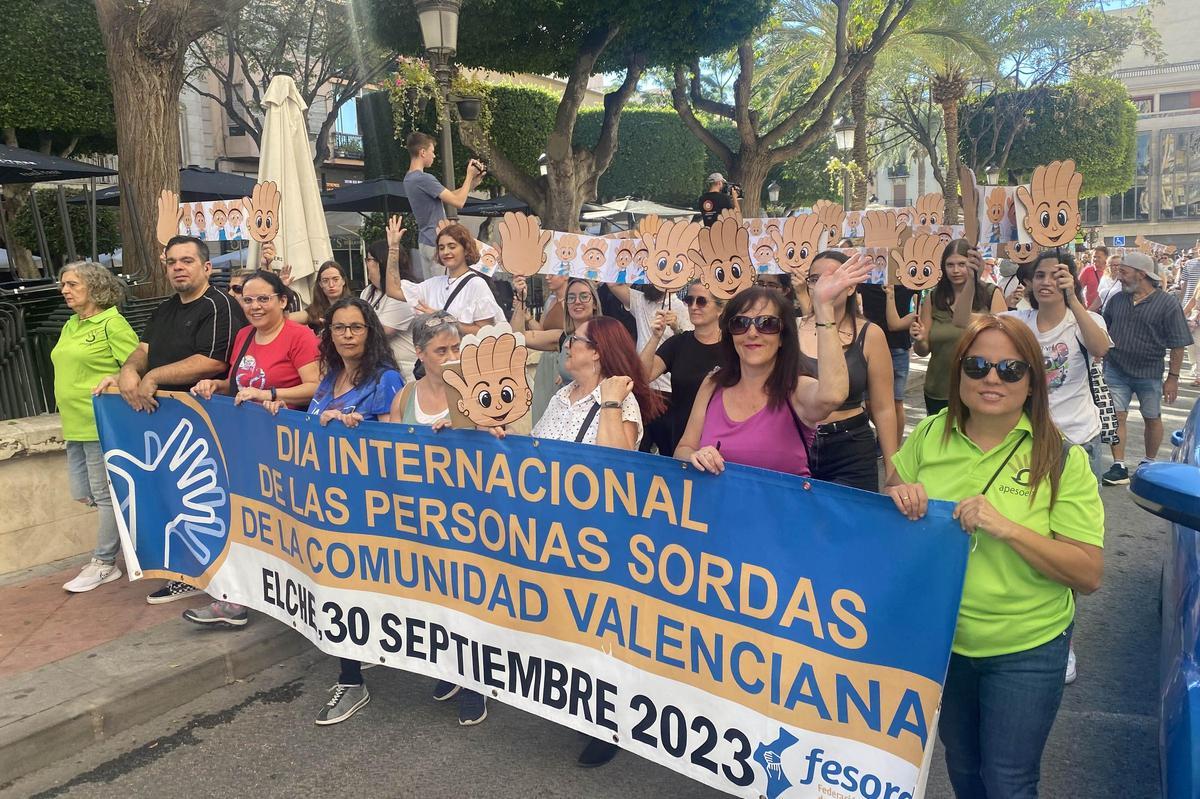Fiesta de las personas sordas en Elche para proteger la lengua de signos