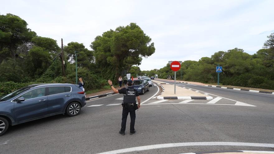 La carretera del Saler recupera la normalidad tras el incendio