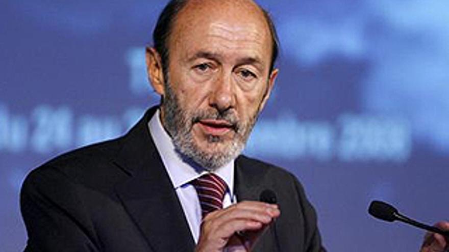 Rubalcaba augura que la izquierda abertzale no estará en los comicios vascos