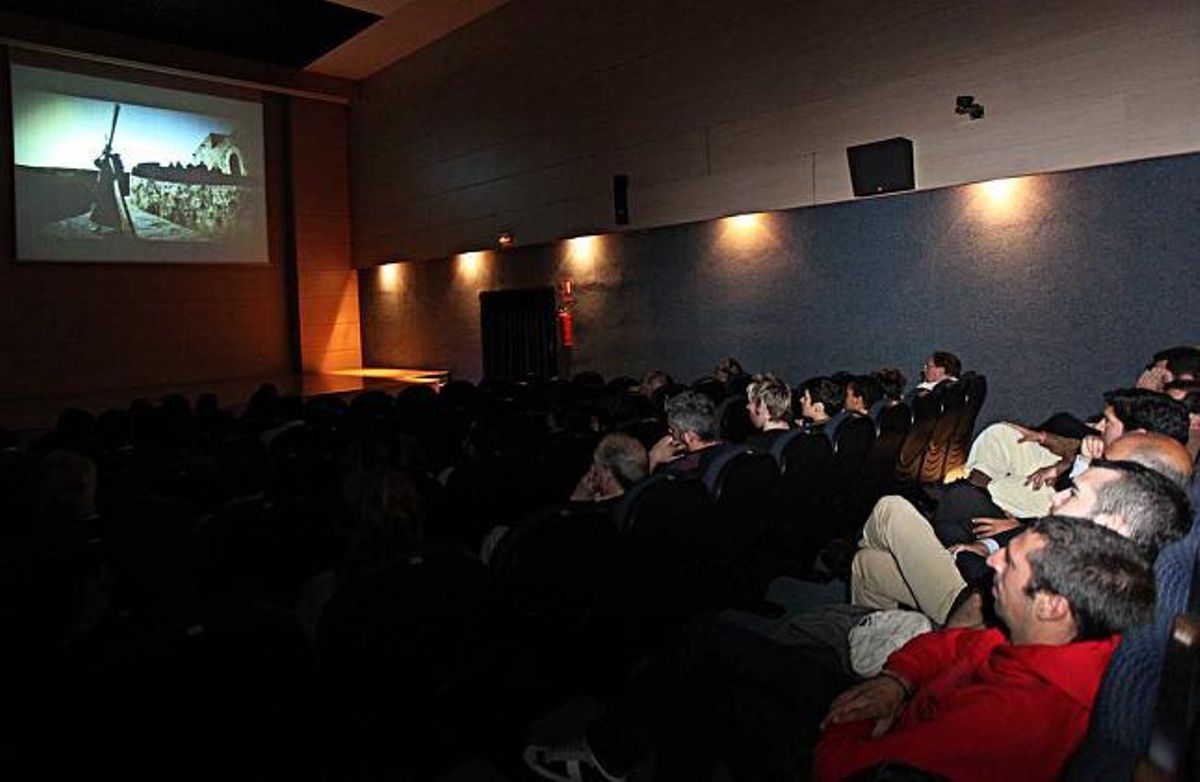 Estreno de la producción "Santa Faz-La Peregrina"