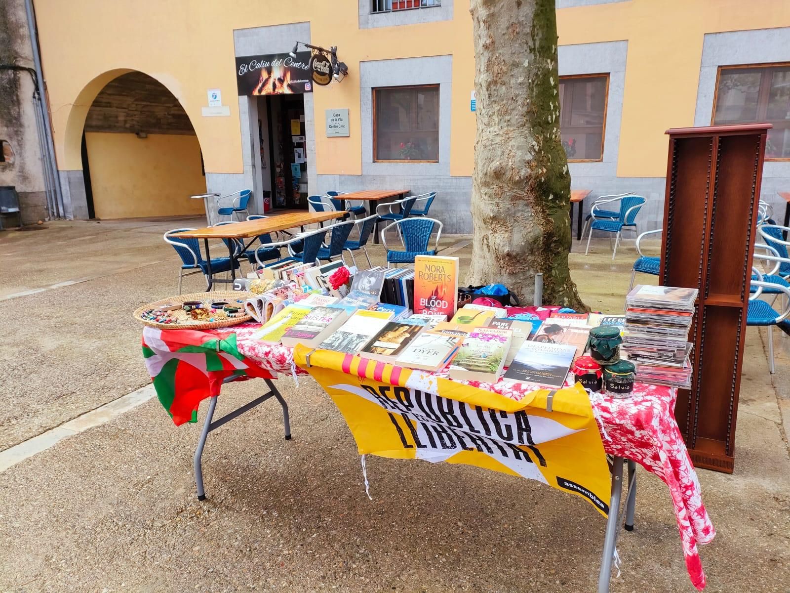 Cistella gaudeix d'un Sant Jordi pletòric amb la implicació de tot el poble