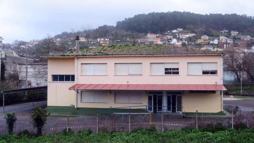 Una vista del colegio de A Pedra, en Bueu. // Gonzalo Núñez