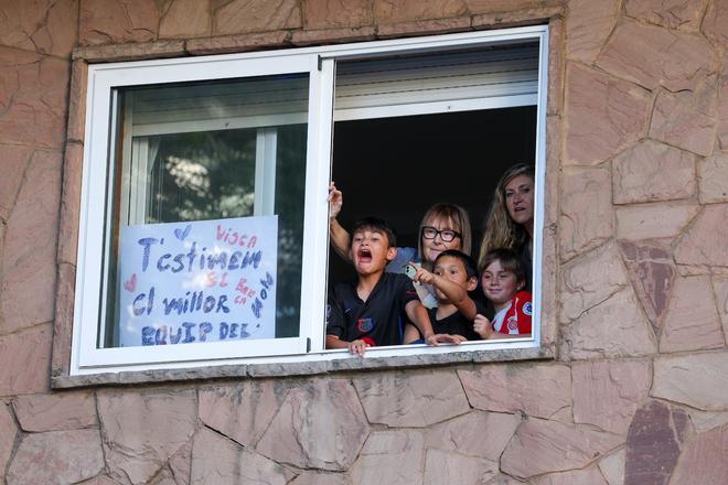 ¡De locos! Las mejores imágenes de una ciudad entregada al Barça