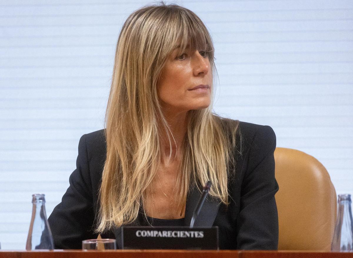 Archivo - La mujer del presidente del Gobierno, Begoña Gómez, en la Asamblea de Madrid, a 13 de noviembre de 2024, en Madrid (España).