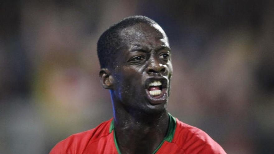 El portugués Edinho celebra su último gol con la selección de Portugal.