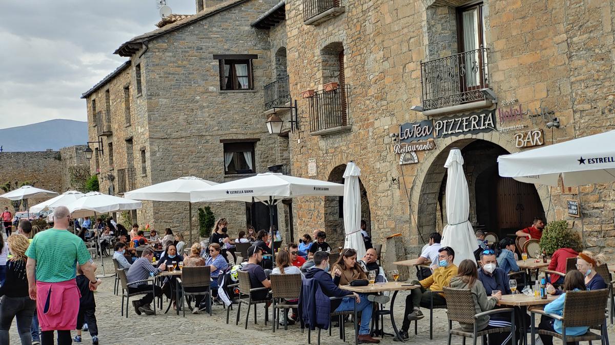 Plaza Mayor de Aínsa, uno de los lugares más visitados de Aragón.