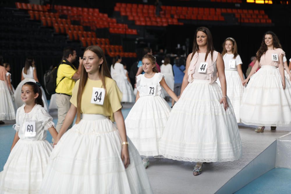 Ensayo de las candidatas a fallera mayor 2019 en la Fonteta