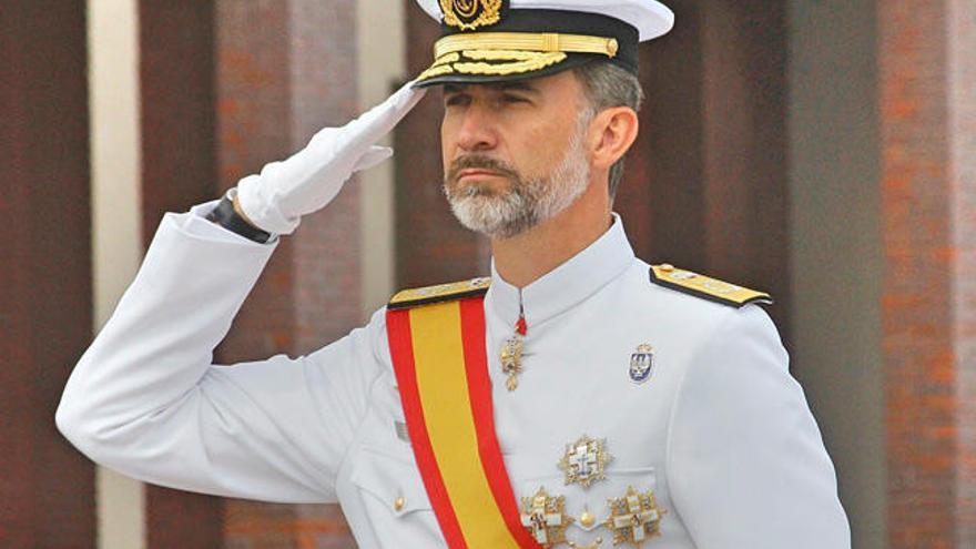 Felipe VI, en la entrega de despachos militares en Marín, el pasado año. // Santos Álvarez