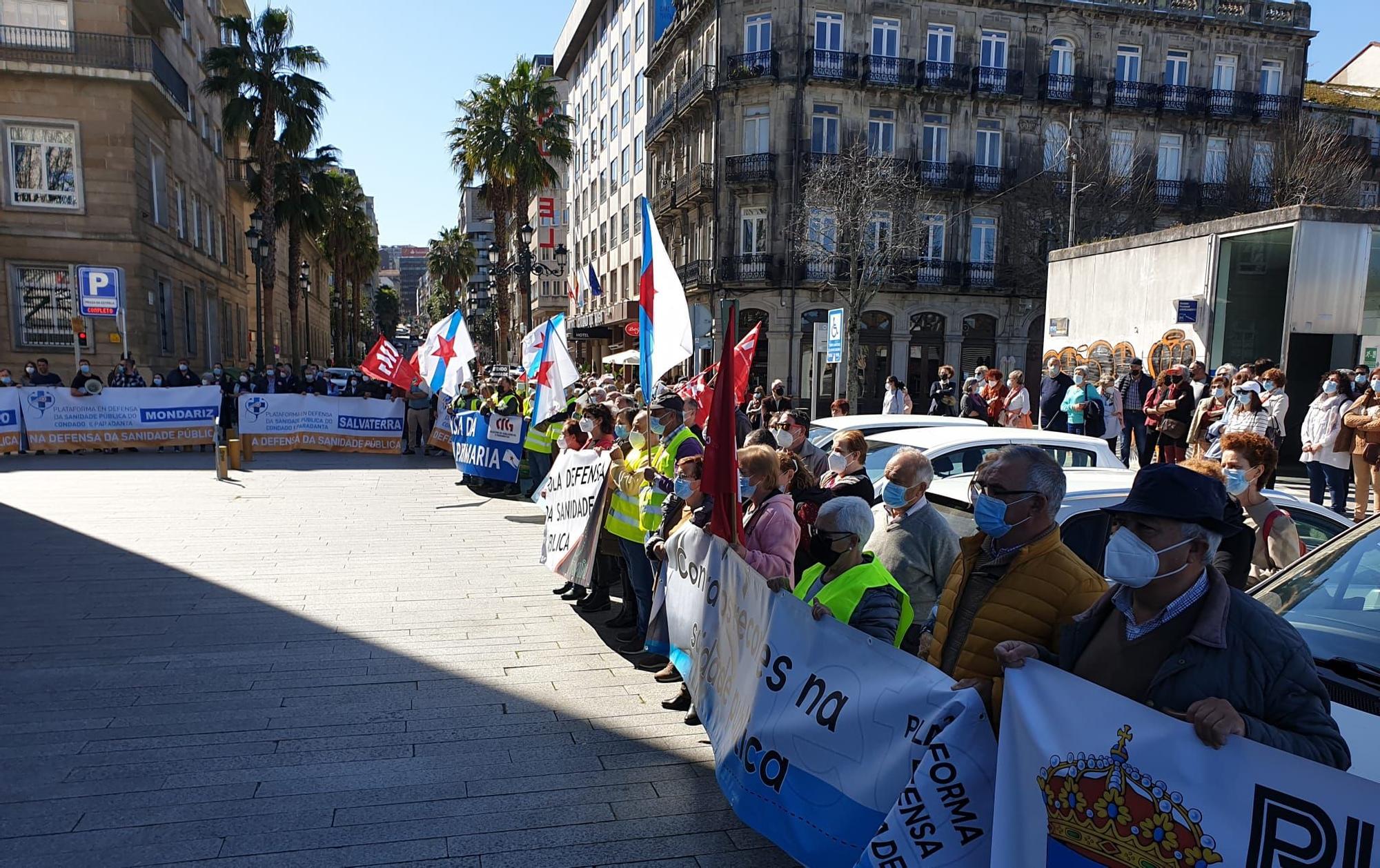 Los defensores de la Sanidade Pública se concentran en Vigo