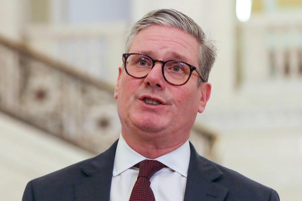 El primer ministro del Reino Unido, Keir Starmer, se acerca a la UE pero insiste en mantener el Brexit