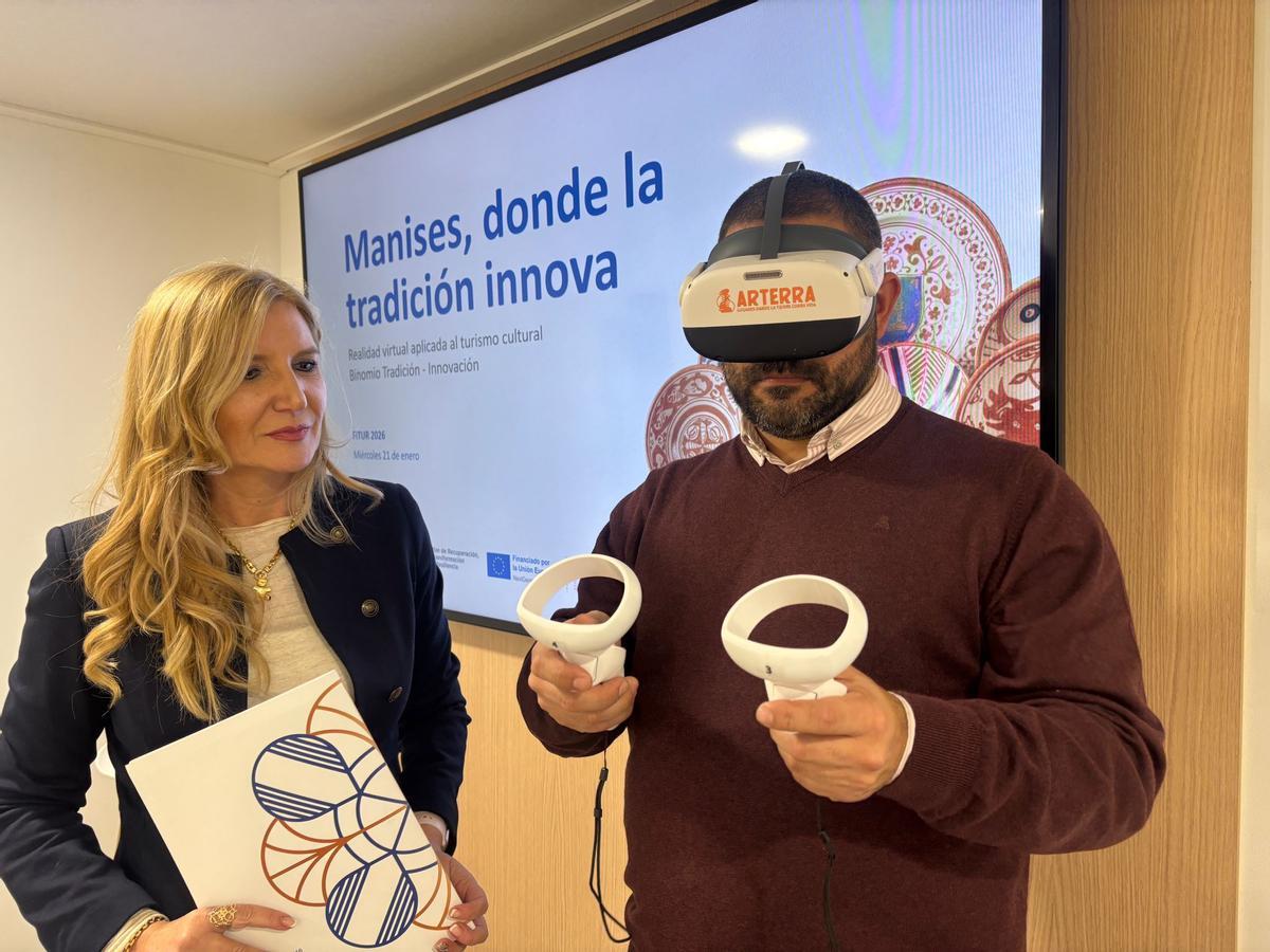 Manises presenta su oferta turística en Fitur con gafas de realidad virtual y un tour virtual.