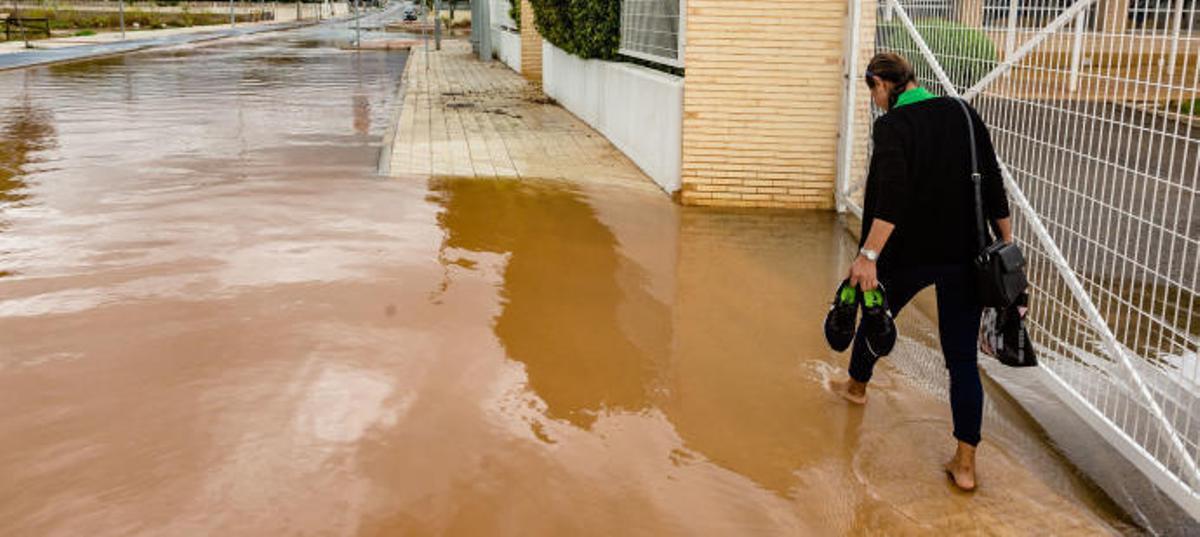 En directo | Más de 200 militares trabajan en las incidencias provocadas por la gota fría en Orihuela