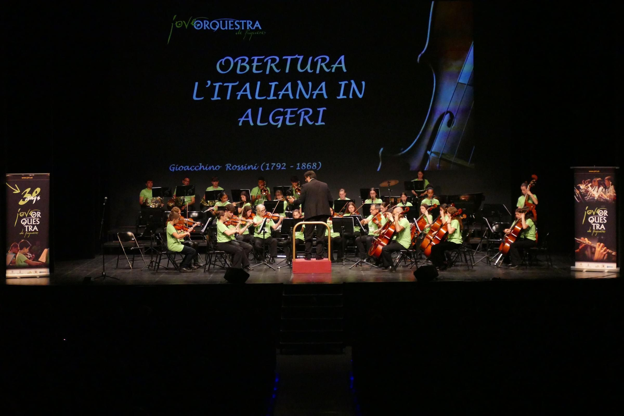 La Jove Orquestra de Figueres i Fredrik Strand emocionen el Teatre El Jardí amb el gran concert de Fires