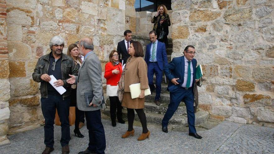 Un instante de la reunión del patronato de la FRAH.