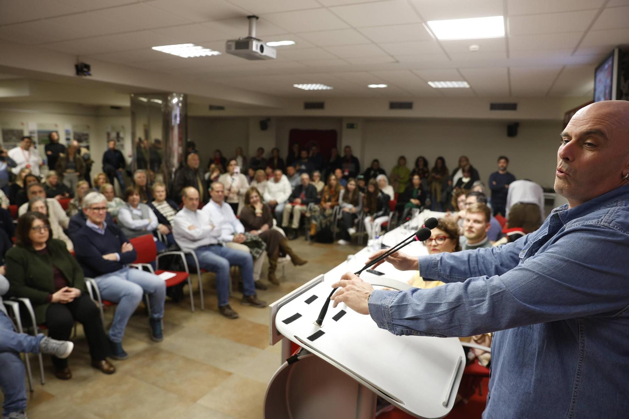 La victoria de Monchu García como secretario general del PSOE de Gijón, en imágenes