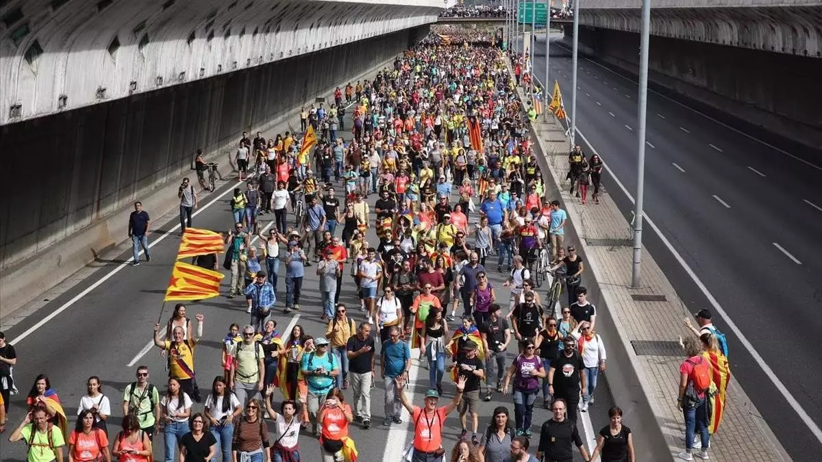 Carreteras y vías cortadas en Barcelona y resto de Catalunya