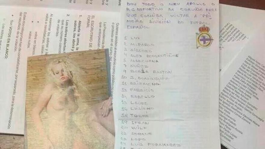 Detalle de la foto del voto con fe en el Deportivo