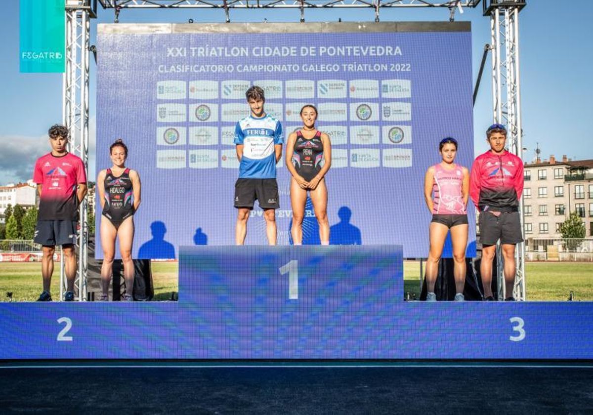 Podio en las carreras masculina y femenina. | // FDV