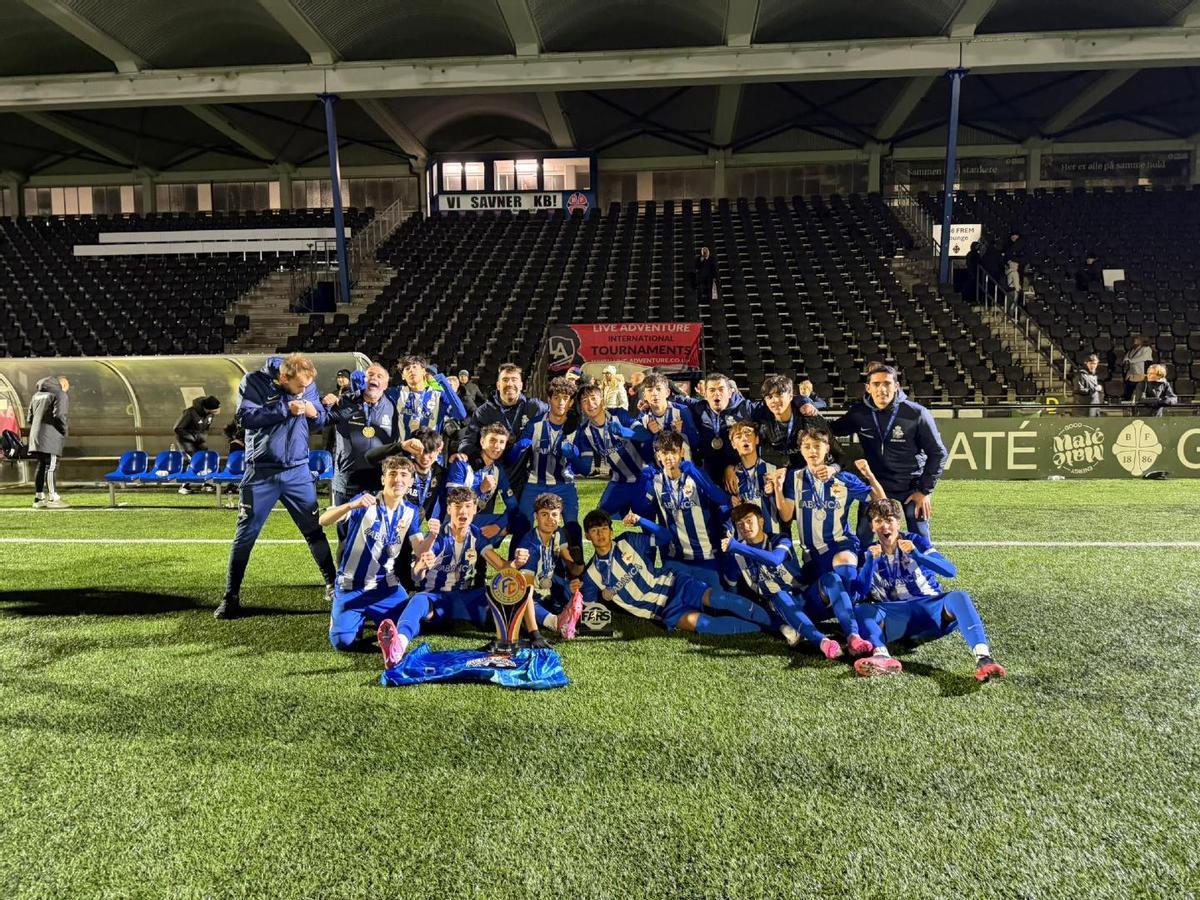 El Dépor cadete, en Copenhague