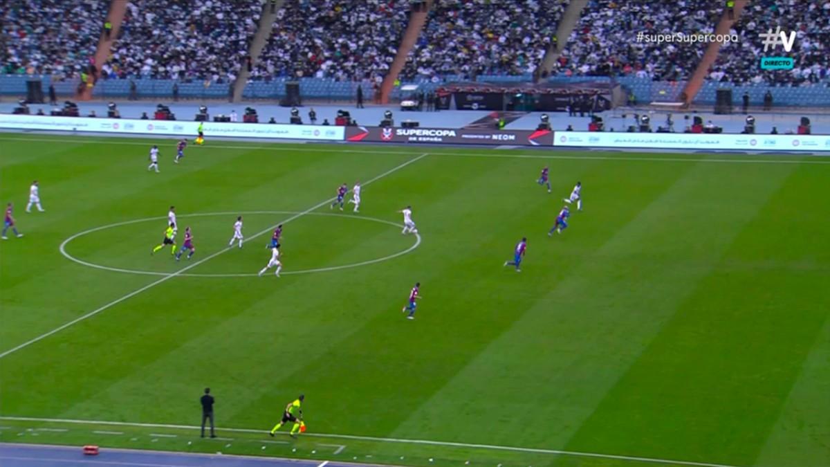 La posición de Vinicius en el primer gol del Madrid en la Supercopa