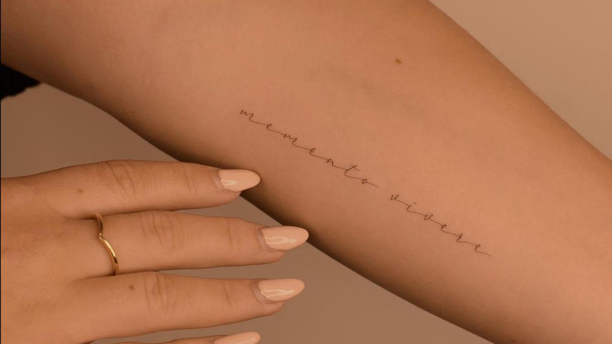 Tatuajes: 40 ideas de frases cortas, bonitas y realmente inspiradoras