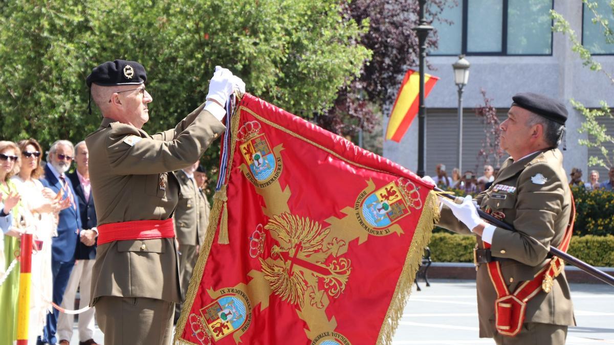 Reconocimiento a la Brigada Extremadura XI por su labor durante la pandemia