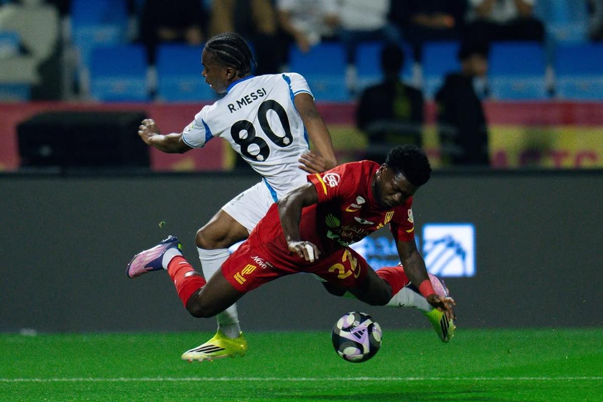 Rayane Messi en el Neom SC