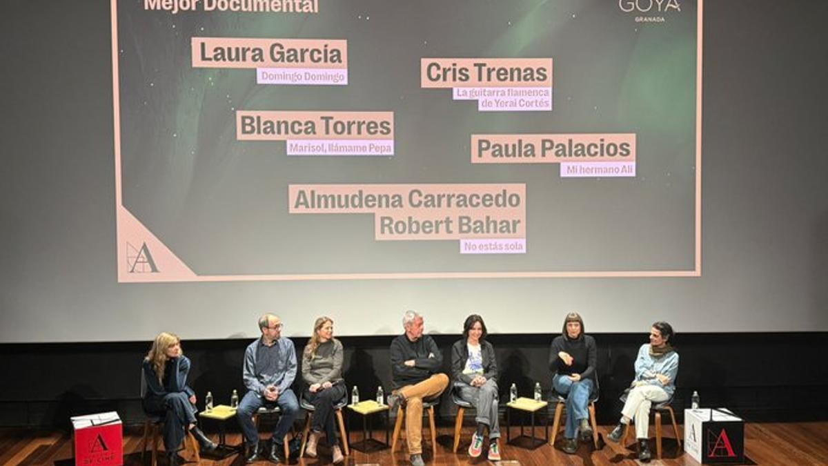 La aragonesa Blanca Torres, a la derecha, en el encuentro de los nominados a los Goya en documental.