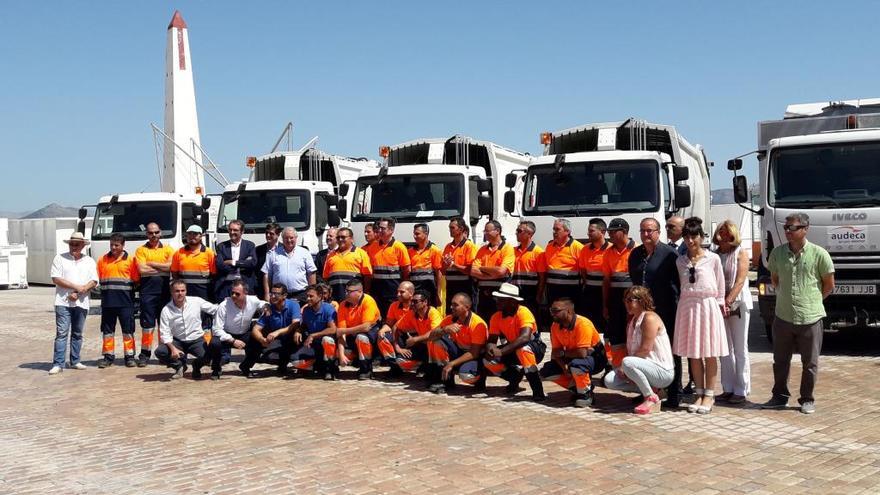 La brigada de limpieza viaria de Santa Margalida, el día de su presentación en Can Picafort el pasado año.