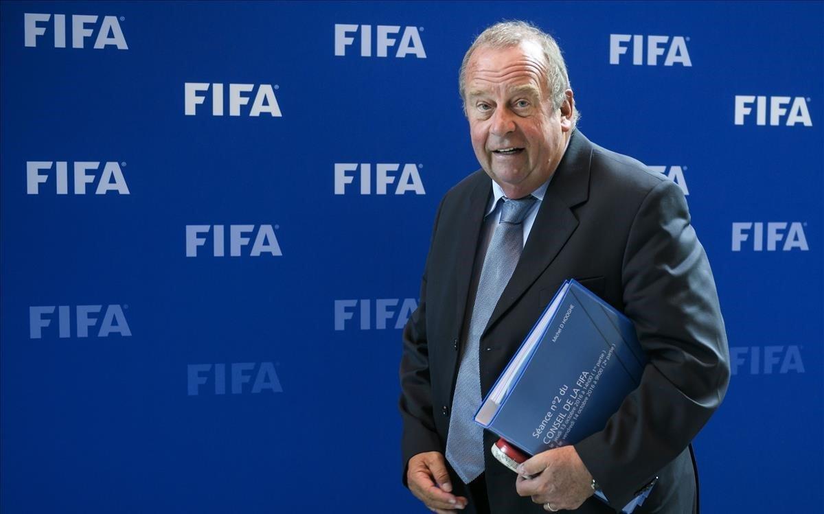 lmendiola53260937 chairman of the fifa medical committee michel d hooghe of be200428204839