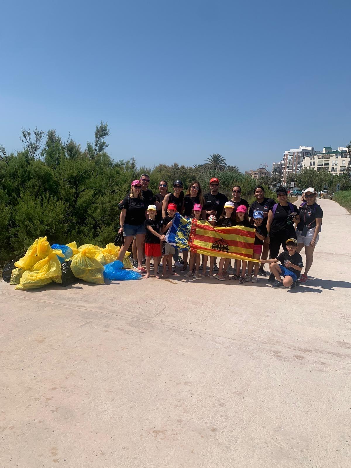 Voluntarios de la falla Els Vnets.