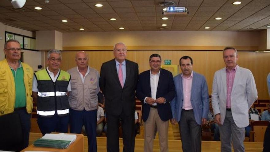 Vélez Málaga acogió ayer un encuentro entre las autoridades.