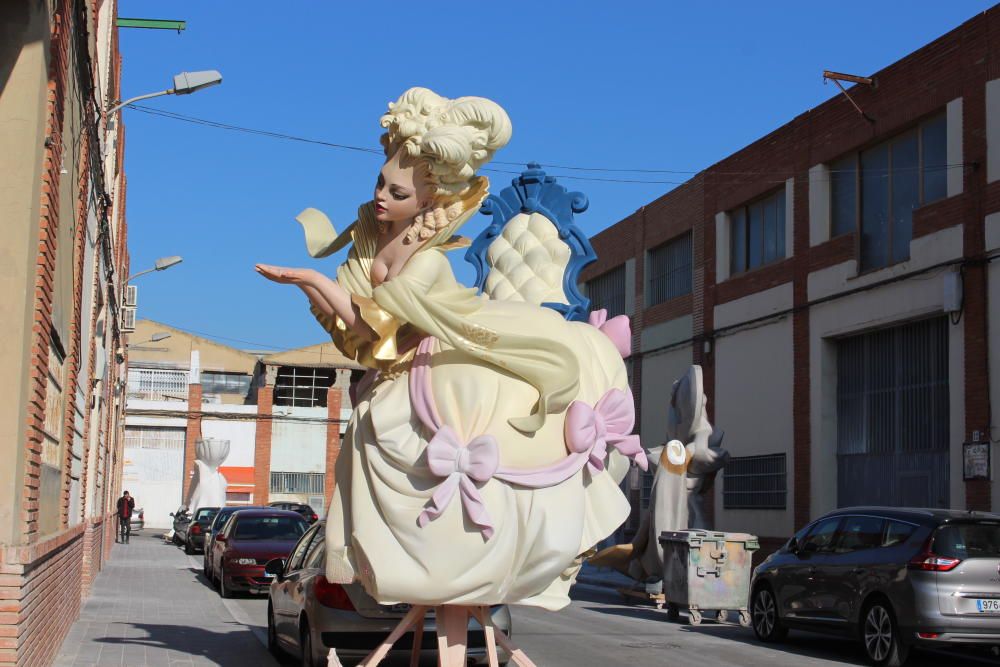 Las últimas piezas preparadas para ser pintadas en la Ciudad del Artista Fallero