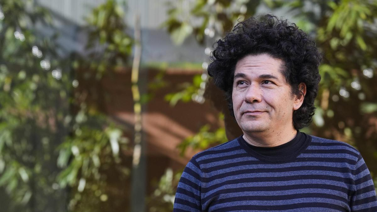 LIBROS Juan Pablo Villalobos, escritor "La escritura es la búsqueda de un lugar desde el cual