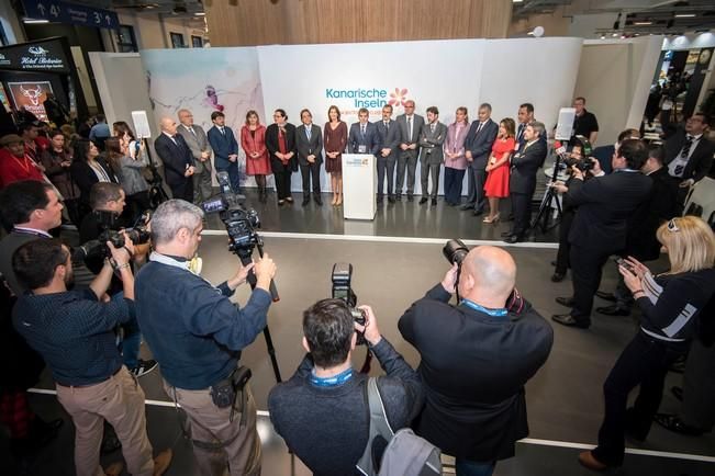 El Presidente D. Fernando Clavijo Batlle asiste a la feria de turismo de Berlín, ITB a 8 de Marzo de 2017. (Foto: Arturo Rodriguez/Presidencia GobCan)...Esta fotografía oficial del Gobierno de Canarias es solamente para uso editorial por medios de comunicación. La fotografía no puede ser manipulada de ninguna manera y no se puede utilizar en materiales comerciales y/o políticos, publicidad, correos electrónicos, productos, promociones que de alguna manera pueda sugerir la aprobación o respaldo del Presidente, o el Gobierno de Canarias.