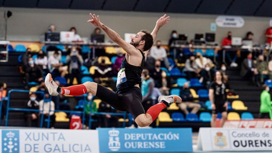 El alicantino Eusebio Cáceres roza los ocho metros en su séptimo título nacional de Longitud