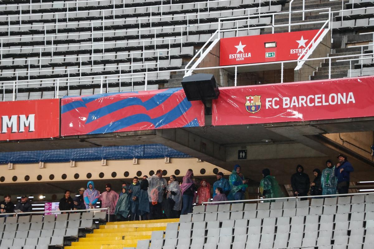 La intensa tormenta que cae sobre Barcelona. Así está el Estadi Olímpic de Montjuic, en imágenes.