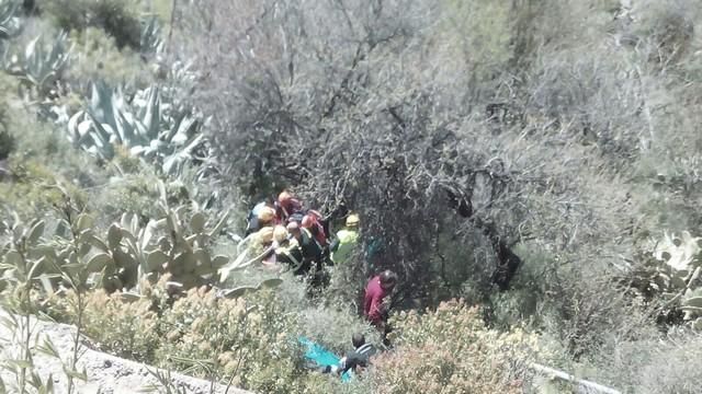 Rescate de un motorista en Tejeda